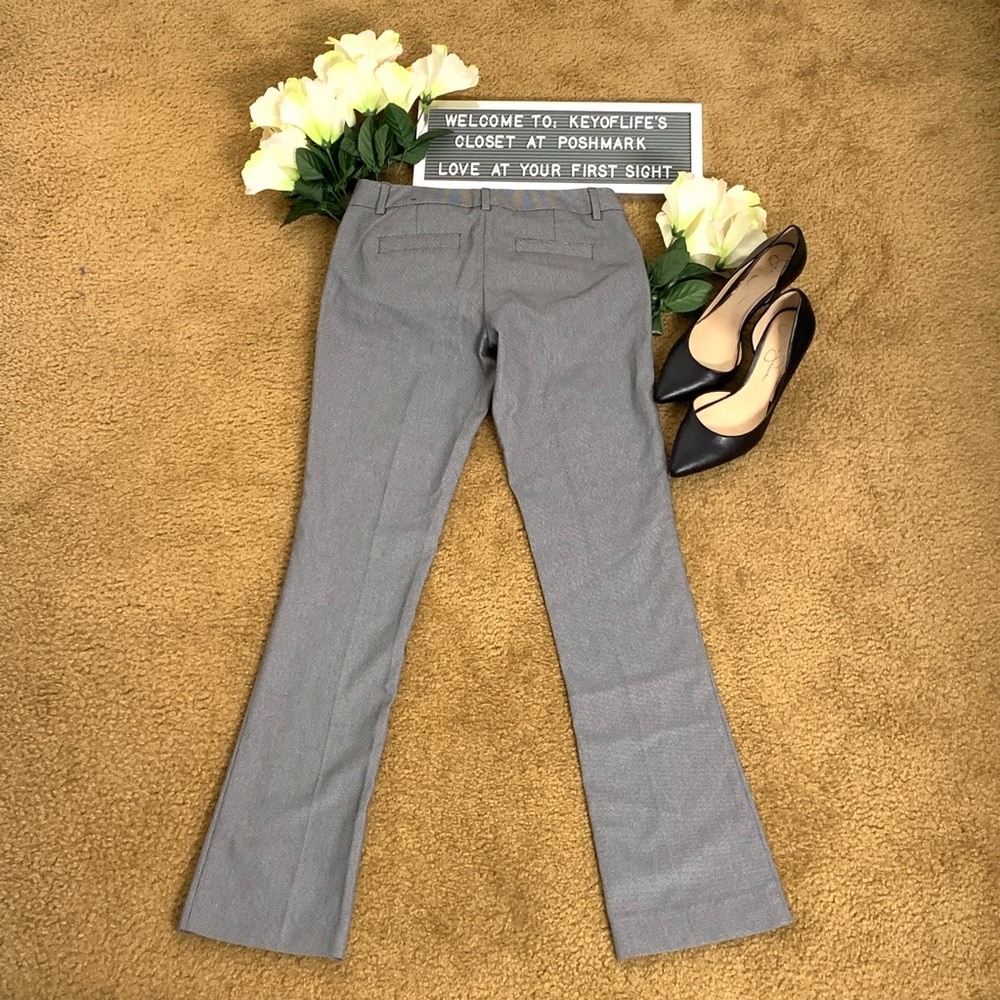 👜EXPRESS MID RISE BARELY BOOT PANTS👜 - Picture 2 of 8